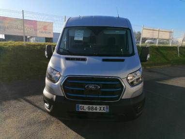 Voir le détail de l'offre de cette FORD Transit 2T Fg PE 390 L2H2 198 kW Batterie 75/68 kWh Trend Business de 2023 en vente à partir de 538.59 €  / mois