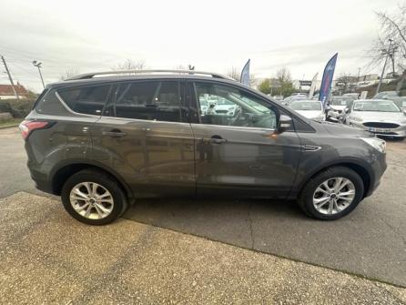 FORD Kuga 2.0 TDCi 150ch Stop&Start Titanium 4x2 à vendre à Auxerre - Image n°4